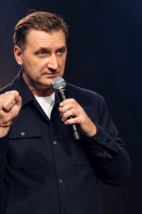 Постер Александр Бессонов. Почему девушки выбирают плохих парней?!